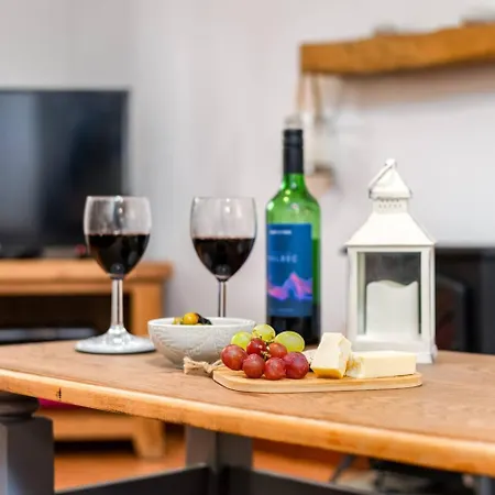 Sycamore Cottage, Falling Foss Waterfalls בית נופש